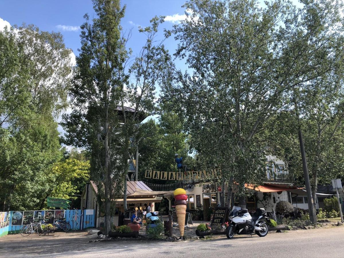 Villa-negra Retro Panzio Готель типу 